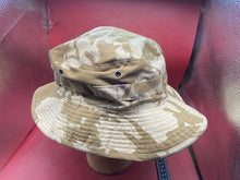Load image into Gallery viewer, British Army Desert Bush Hat. Wide Brim. Desert-DPM Camouflage Size 59
