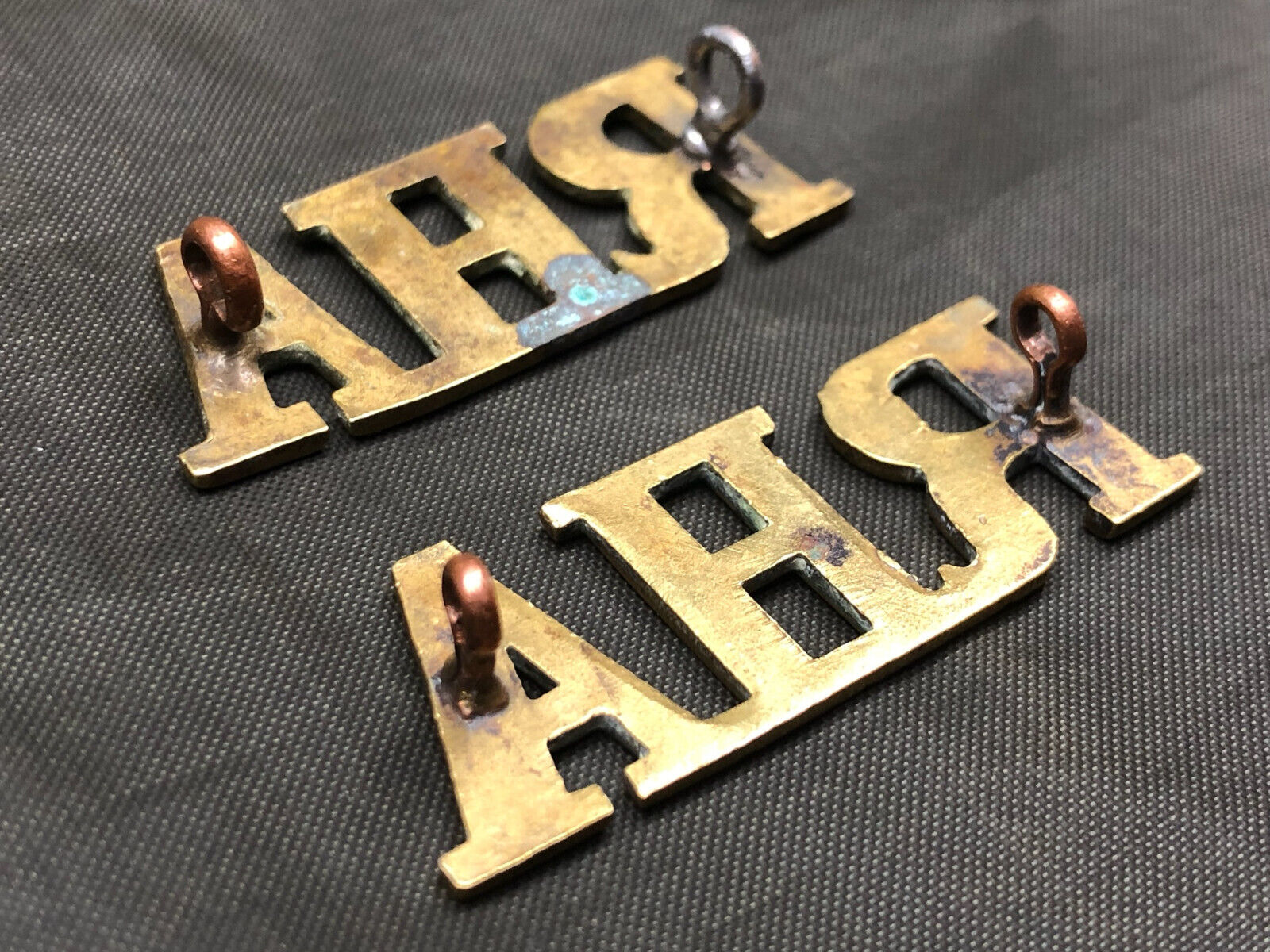 Original WW1 British Army Brass Shoulder Titles - Royal Horse Artillery RHA - The Militaria Shop