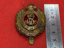 Charger l&#39;image dans la galerie, Original GVII Crown British Army Edward VII Royal Engineers Cap Badge
