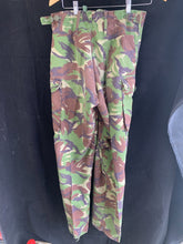 Lade das Bild in den Galerie-Viewer, Originale leichte DPM-Kampfhose im Camouflage-Stil der britischen Armee, Größe 85/80/96 
