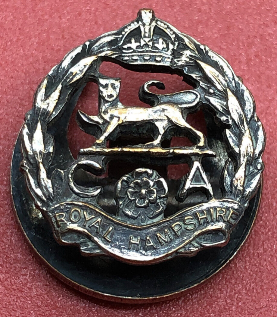 Original WW2 British Army Royal Hampshire Comrades Association Lapel Badge