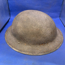 Charger l&#39;image dans la galerie, Original British Army WW2 Mk2 Combat Helmet
