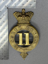 Load image into Gallery viewer, Original British Army - 11th Regiment of Foot North Devon Glengarry Cap Badge
