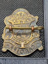 Lade das Bild in den Galerie-Viewer, Original British Army 16th Battalion Welsh Regiment Cardiff Cap Badge
