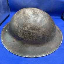 Lade das Bild in den Galerie-Viewer, Original WW2 British Army Mk2 Brodie Combat Helmet - South African Made
