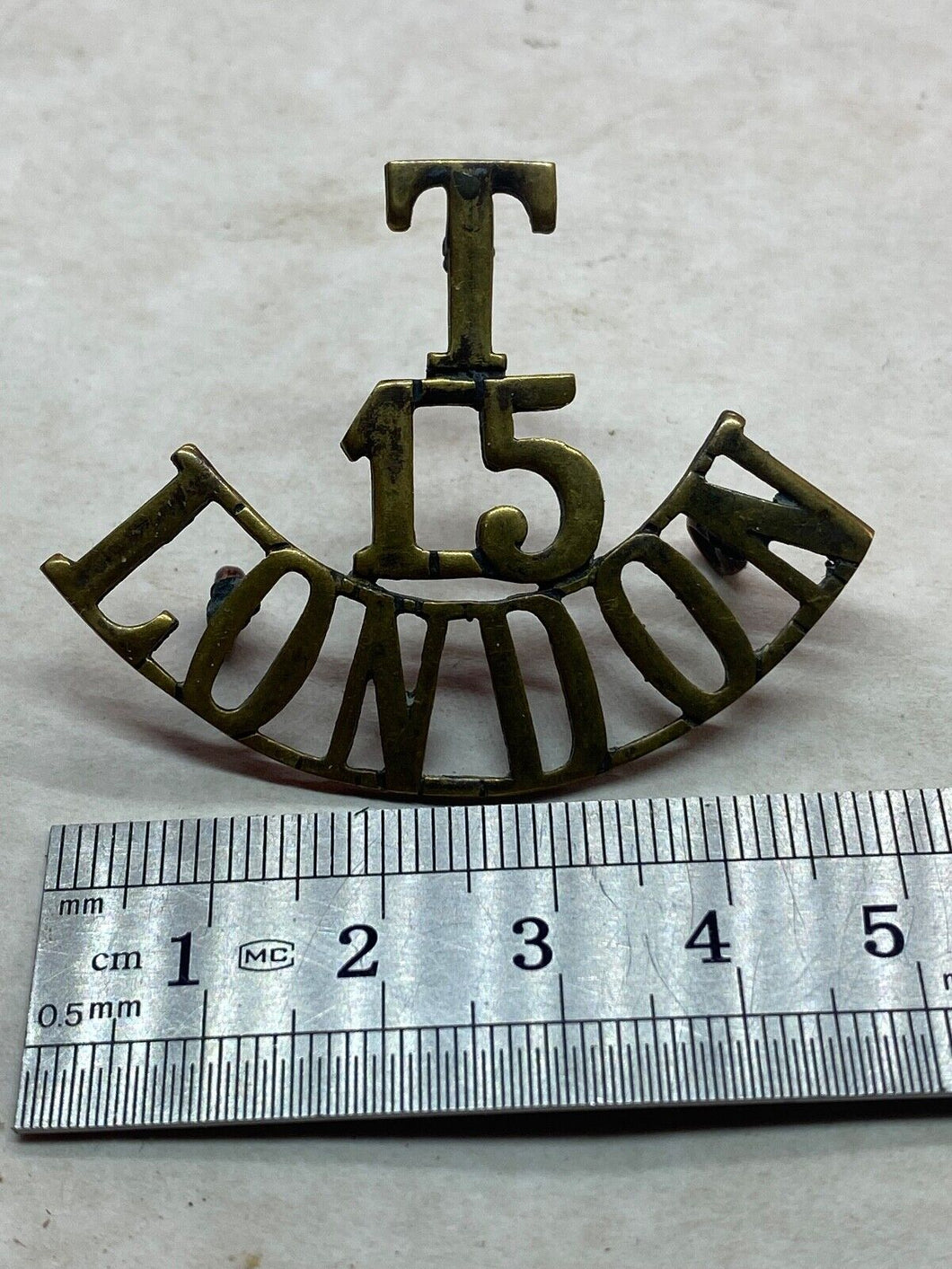 Original WW1 British Army 15th London Territorial Battalion Brass Shoulder Title