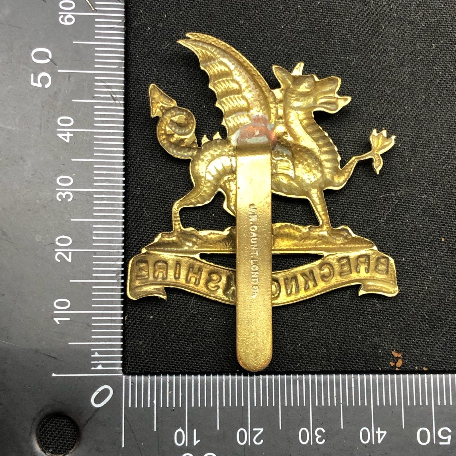 Genuine WW2 British Army Brass Cap Badge - Royal Berkshire Regiment - The Militaria Shop