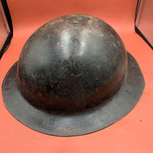 Load image into Gallery viewer, Original WW2 Mk1* British Army Brodie Combat Helmet &amp; Liner Set
