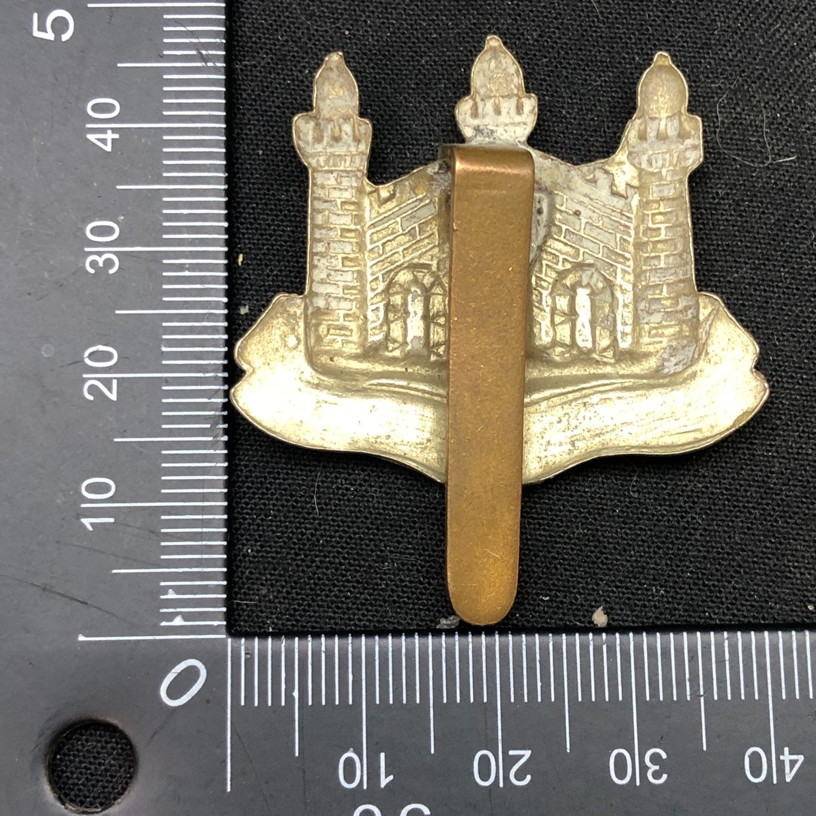 Original WW2 British Army Cap Badge - Cambridgeshire Regiment - The Militaria Shop