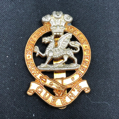 Genuine British Army Cap Badge - Queen's Regiment - The Militaria Shop