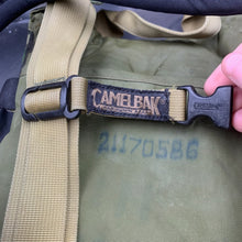 Load image into Gallery viewer, Genuine British Army DPM Camouflaged Individual Hydration System - The Militaria Shop
