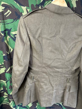 Lade das Bild in den Galerie-Viewer, British Army Man&#39;s Scottish Pattern No.2 Dress Uniform FAD Jacket Size 176/96/80
