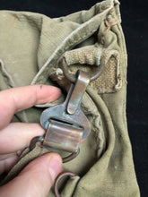 Load image into Gallery viewer, Original WW2 British Army GSR Gas Mask Bag - Early Pattern
