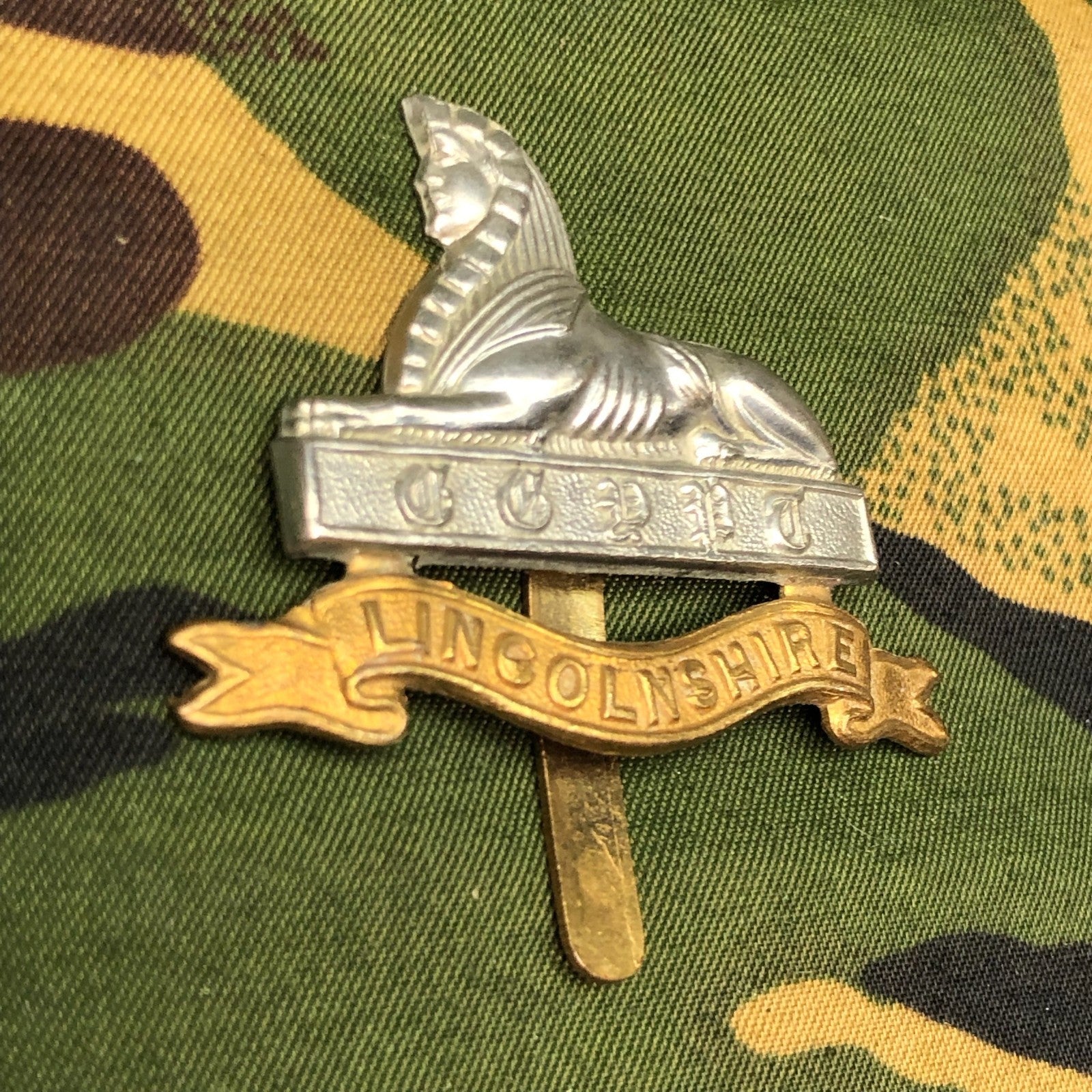 Original WW2 British Cap Badge - Royal Lincolnshire Regiment - The Militaria Shop