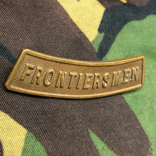 Charger l&#39;image dans la galerie, Genuine British Army WW1 Brass Shoulder Title - The Legion of Frontiersmen - The Militaria Shop
