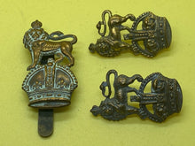 Load image into Gallery viewer, Original British Army WW1 Royal 1st Devon Yeomanry Cap &amp; Collar Badges
