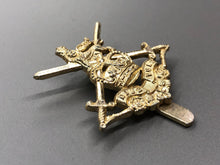 Lade das Bild in den Galerie-Viewer, Genuine British Army Infantry Junior Leaders Training Battalion Cap Badge
