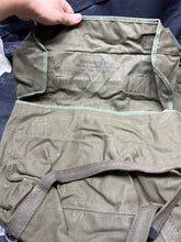 Charger l&#39;image dans la galerie, Original US Army M-1945 Field Pack Cargo Bag - WW2 Korea Vietnam - NEW OLD STOCK
