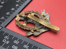 Charger l&#39;image dans la galerie, Original WW2 British Army Middlesex Regiment Cap Badge
