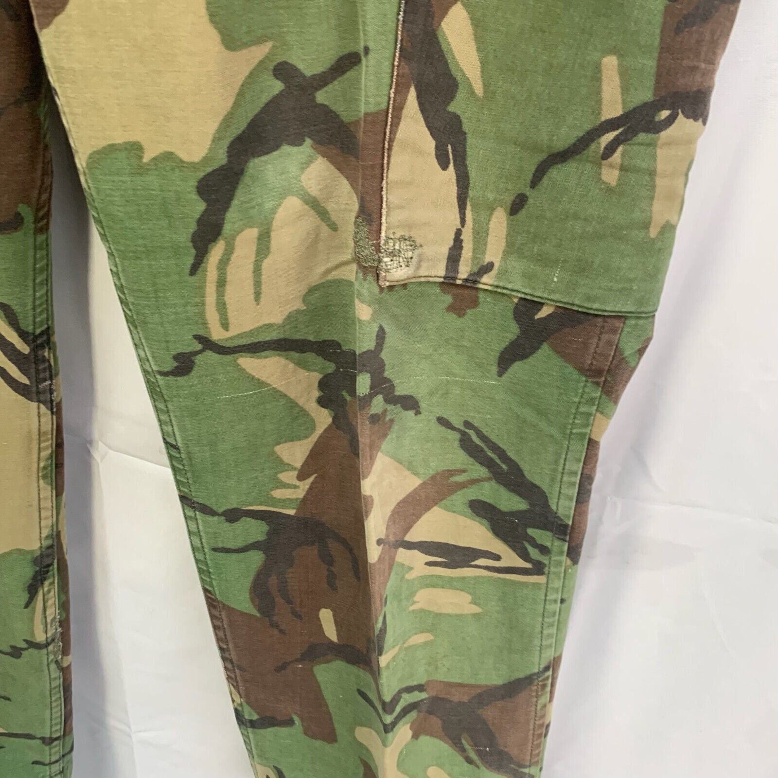 Genuine British Army 68 Pattern DPM Jungle Camouflaged Trousers - Size 28" Waist - The Militaria Shop