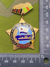 Charger l&#39;image dans la galerie, 1980&#39;s/90&#39;s Era Soviet Naval Mariner&#39;s Award / Badge in Excellent Condition
