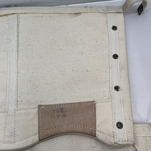 Lade das Bild in den Galerie-Viewer, Original British Army / Royal Navy White 37 Pattern Spats / Gaiters- Well Marked
