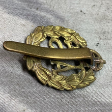 Charger l&#39;image dans la galerie, Original WW2 British Army Auxiliary Territorial Service ATS Cap Badge
