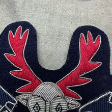 Lade das Bild in den Galerie-Viewer, British Army Bullion Embroidered Blazer Badge - Seaforth Highlanders Regiment
