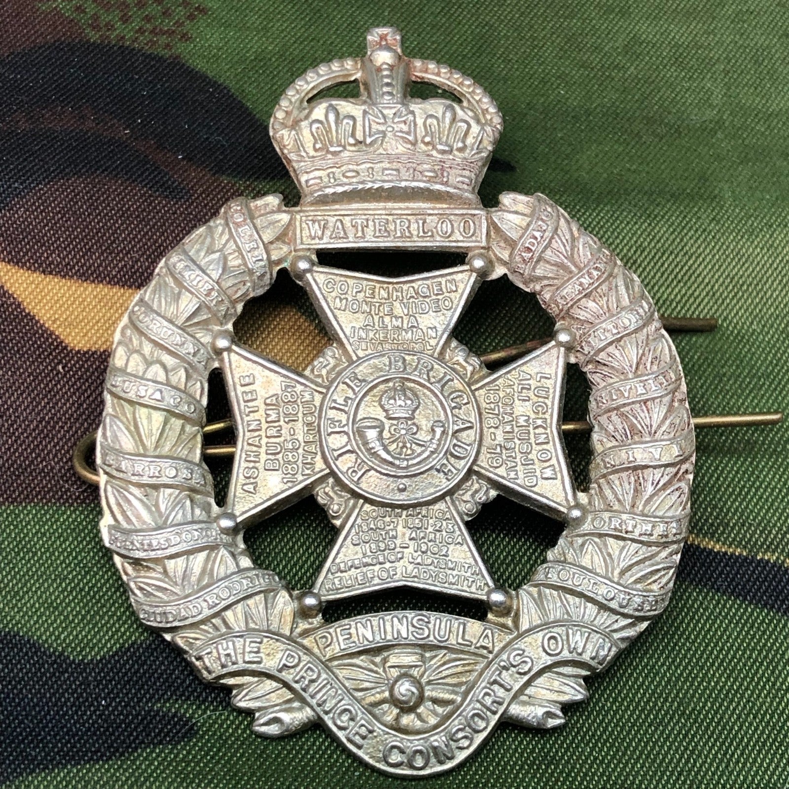 Original WW2 British Cap Badge - Rifle Brigade (The Prince Consort's Own) - The Militaria Shop