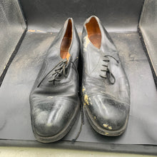 Load image into Gallery viewer, Genuine British Army Black Leather Dress Shoes - Size UK 8 M - The Militaria Shop
