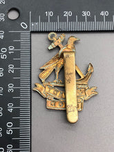 Lade das Bild in den Galerie-Viewer, WW1 British Army Royal Naval Division Hood Battalion Cap Badge
