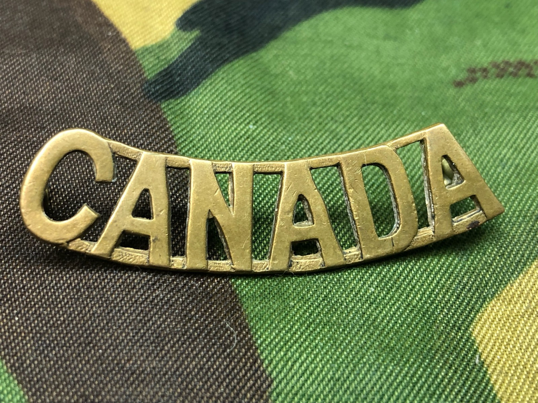 Genuine Canadian Army WW1 Brass Shoulder Title - CANADA - The Militaria Shop