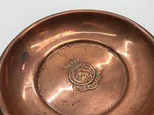 Lade das Bild in den Galerie-Viewer, Original British Royal Navy Trench Art Style HMS Nelson Ash Tray
