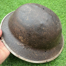 Charger l&#39;image dans la galerie, WW2 British Army Mk2 Brodie Helmet - Original Untouched - South African Made
