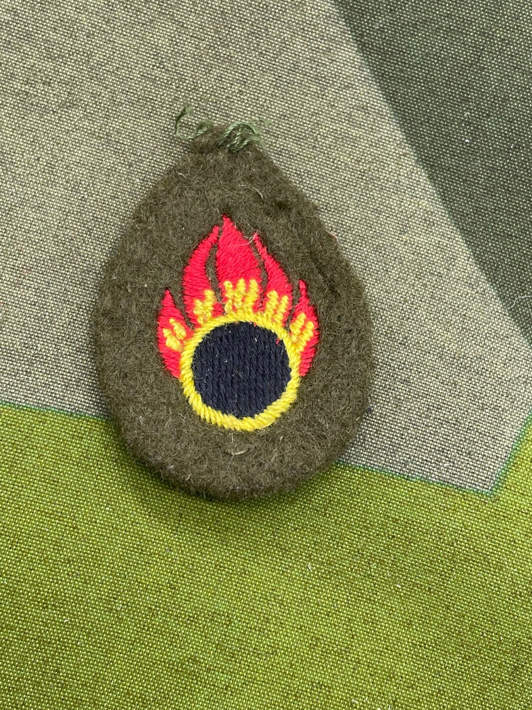 British Army Bomb Disposal Ammunition Technical Officer's Badge - The Militaria Shop