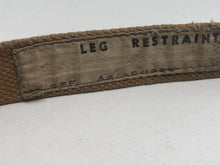 Charger l&#39;image dans la galerie, Original British Army Paratroopers Leg Restraint Strap - WW2 37 Pattern
