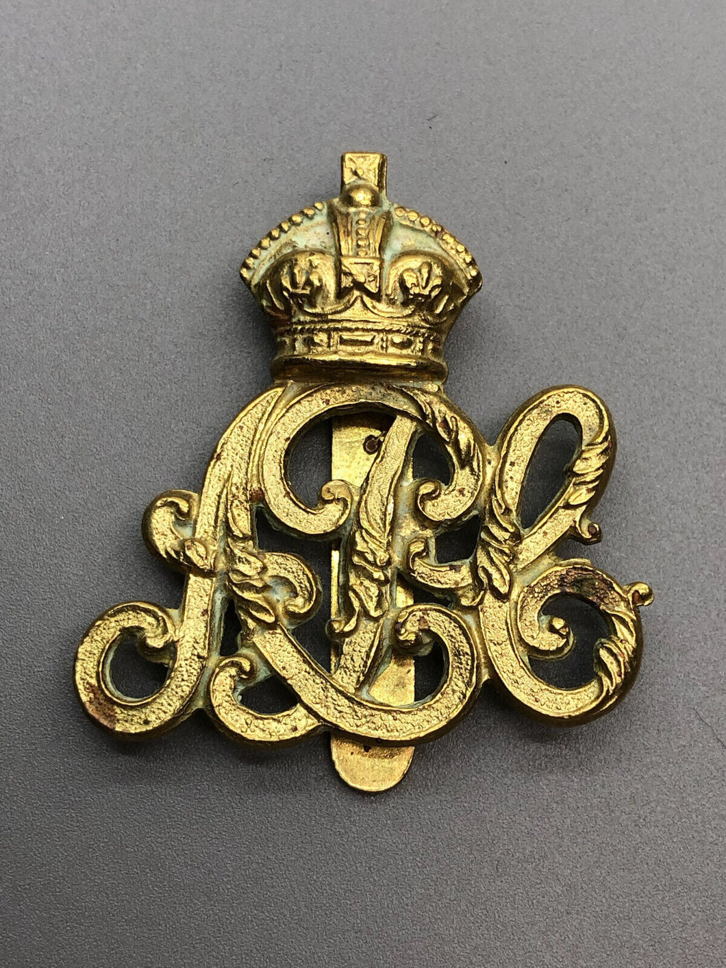 Original WW1 British Army Cap Badge - Army Pay Corps