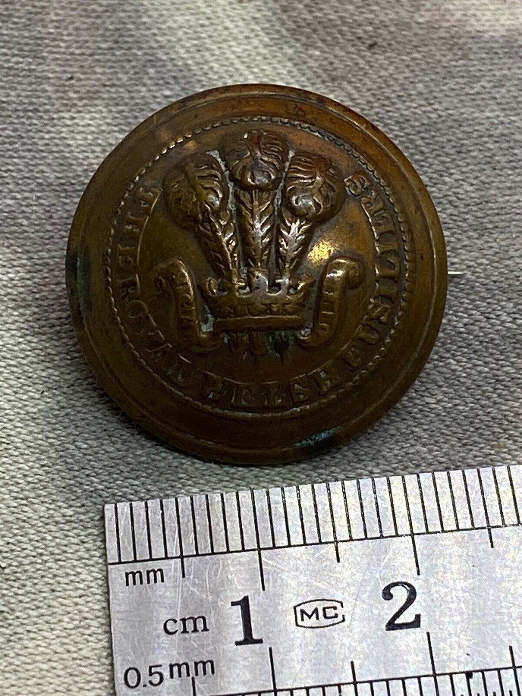 Original British Army The Royal Welsh Fusiliers Brass Button Brooch