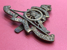 Load image into Gallery viewer, Original WW1/WW2 British Army Royal Artillery Cap Badge
