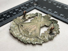 Lade das Bild in den Galerie-Viewer, Original WW2 British Army Cap Badge - Cameron Highlanders Regiment
