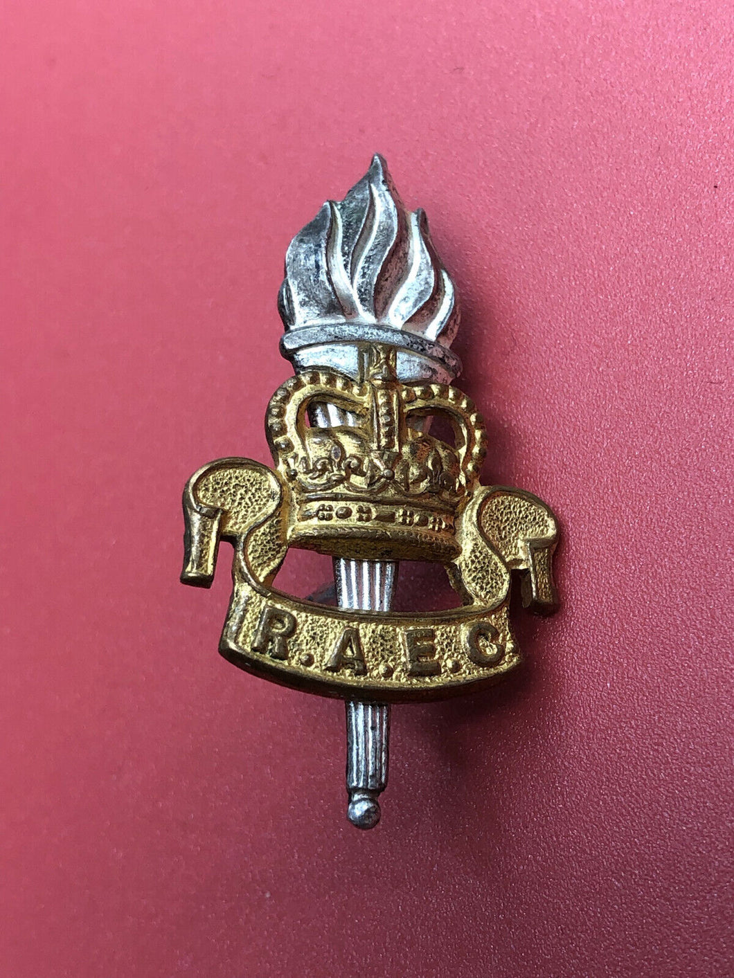 Original WW2 British Army RAEC Royal Army Education Corps Collar Badge