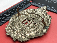 Charger l&#39;image dans la galerie, Original WW2 British Army Cap Badge - Argyll &amp; Sutherland Highlanders
