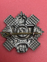 Load image into Gallery viewer, Original WW2 British Army Kings Crown Cap Badge - Highland Light Infantry
