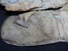 Load image into Gallery viewer, Original WW2 Pattern British Army White Camouflaged Gloves / Gunners Mittens
