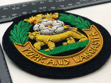 Lade das Bild in den Galerie-Viewer, British Army Bullion Embroidered Blazer Badge - York &amp; Lancaster Regiment
