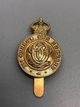 Load image into Gallery viewer, Original WW2 British Army 7th Queen&#39;s Own Hussars Cap Badge - Kings Crown
