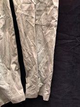 Charger l&#39;image dans la galerie, Genuine British Army OD Green Lightweight Combat Trousers - Size 80/84/100 - The Militaria Shop
