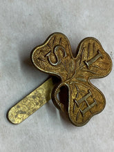 Load image into Gallery viewer, Original WW1 / WW2 British Army Southern Irish Horse Regiment Cap Badge
