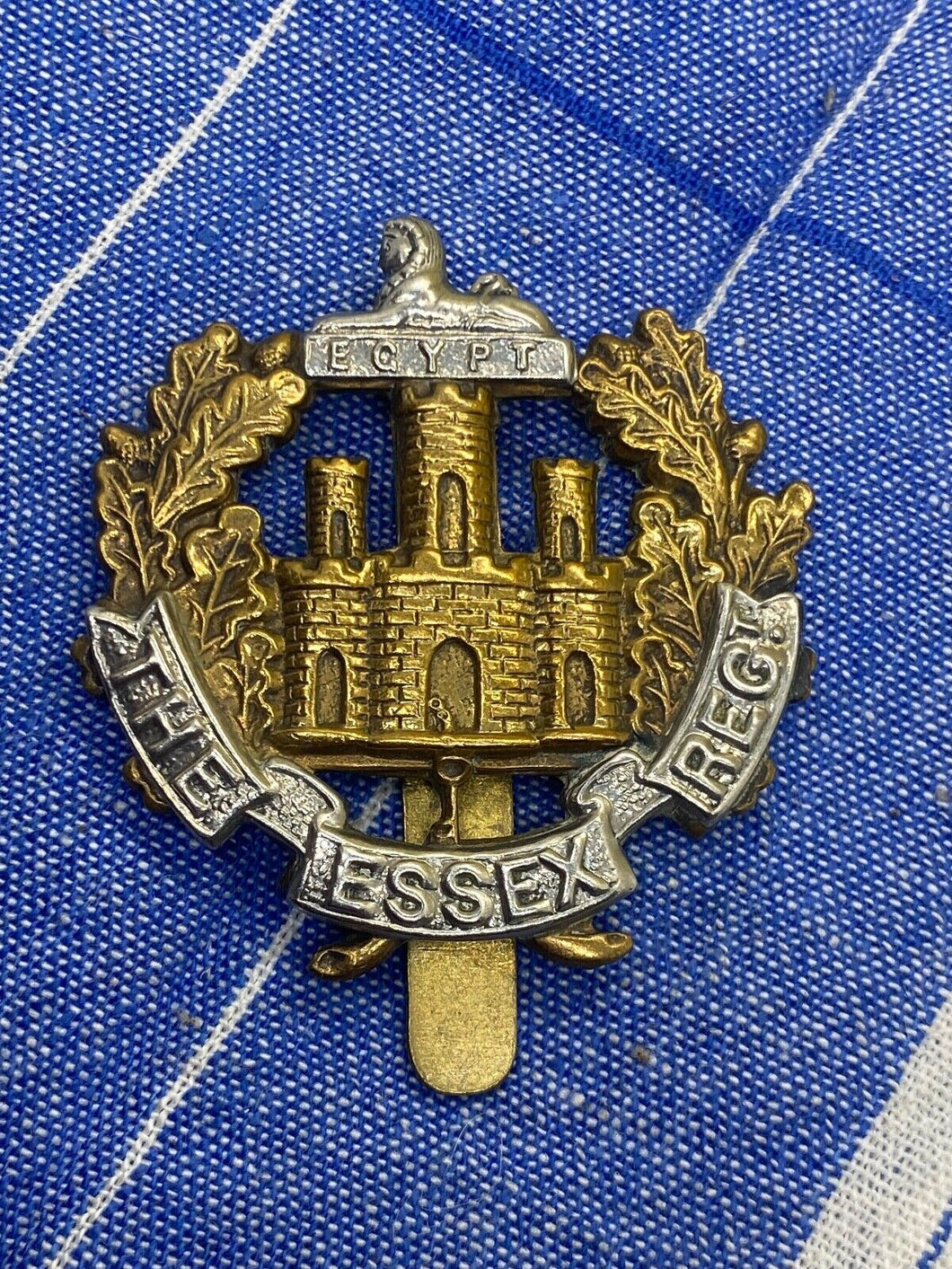 Original WW1 / WW2 British Army The Essex Regiment Cap Badge