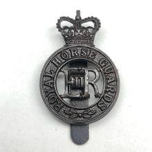 Charger l&#39;image dans la galerie, Original British Army Cap/Beret Badge - Blues and Royals - The Militaria Shop
